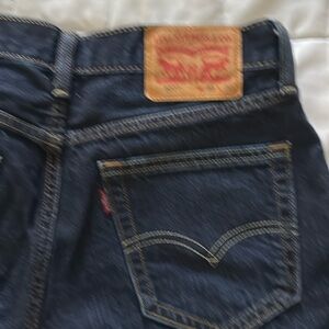 Levi’s 527